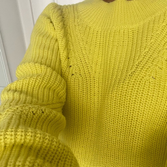 GAP knit sweater , yellow shade NWNT - Picture 11 of 14